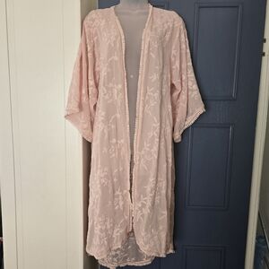 FOREVER 21 Floral Embroidered Kimono